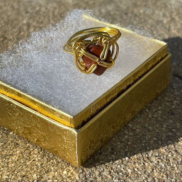 RED JASPER WIREWRAPPED GEMSTONE CHUNKY RING - Picture 2 of 5